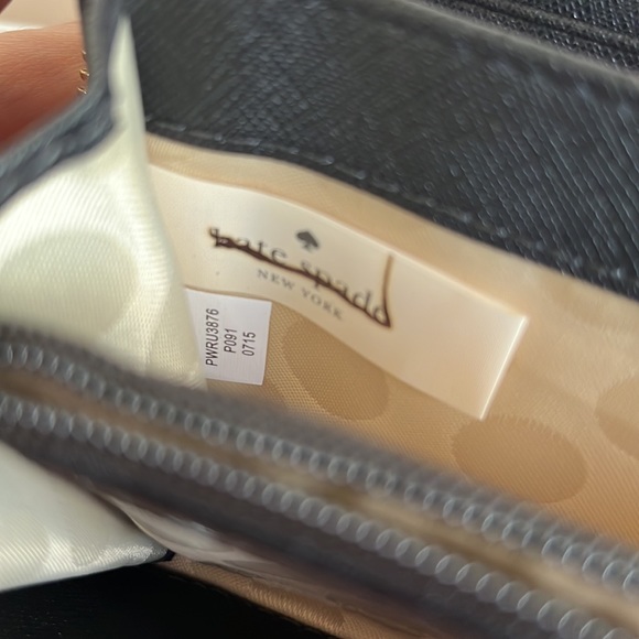 NWOT Kate Spade Black Leather Zip around Wallet, as pictured - Picture 8 of 9